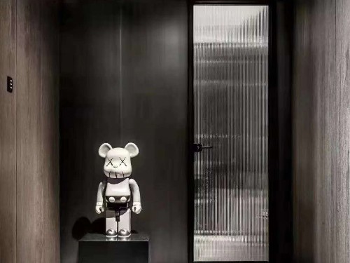 衛(wèi)生間裝什么門？當然極窄平開門!